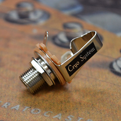 CRYO 国産 モノラルジャック