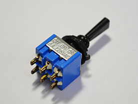 国産 ミニスイッチ ON-ON-ON BK